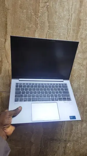 Laptop HP ZBook Firefly 14 G11 16GB Intel Core Ultra 7 SSD 512GB