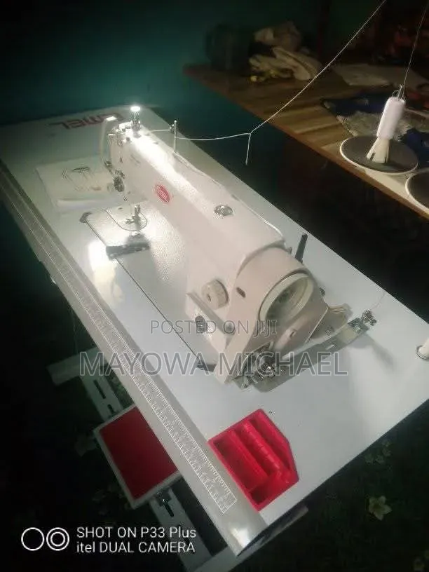 Industrial Straight Sewing Machine
