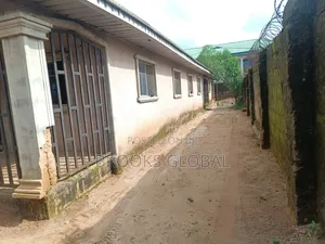 3bdrm Bungalow in Benin City for sale