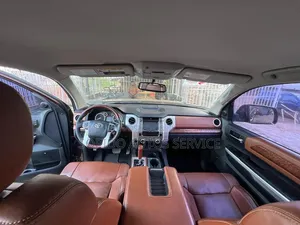 Toyota Tundra 2017 Brown