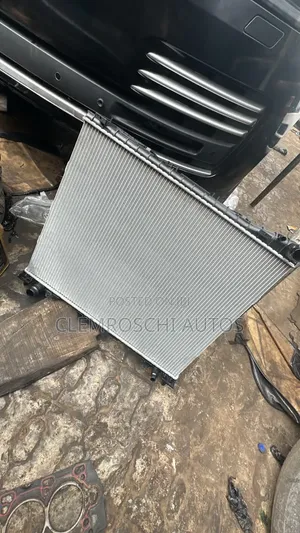 High Quality Certified Complete Brand New Radiator Range Rover Vogue.