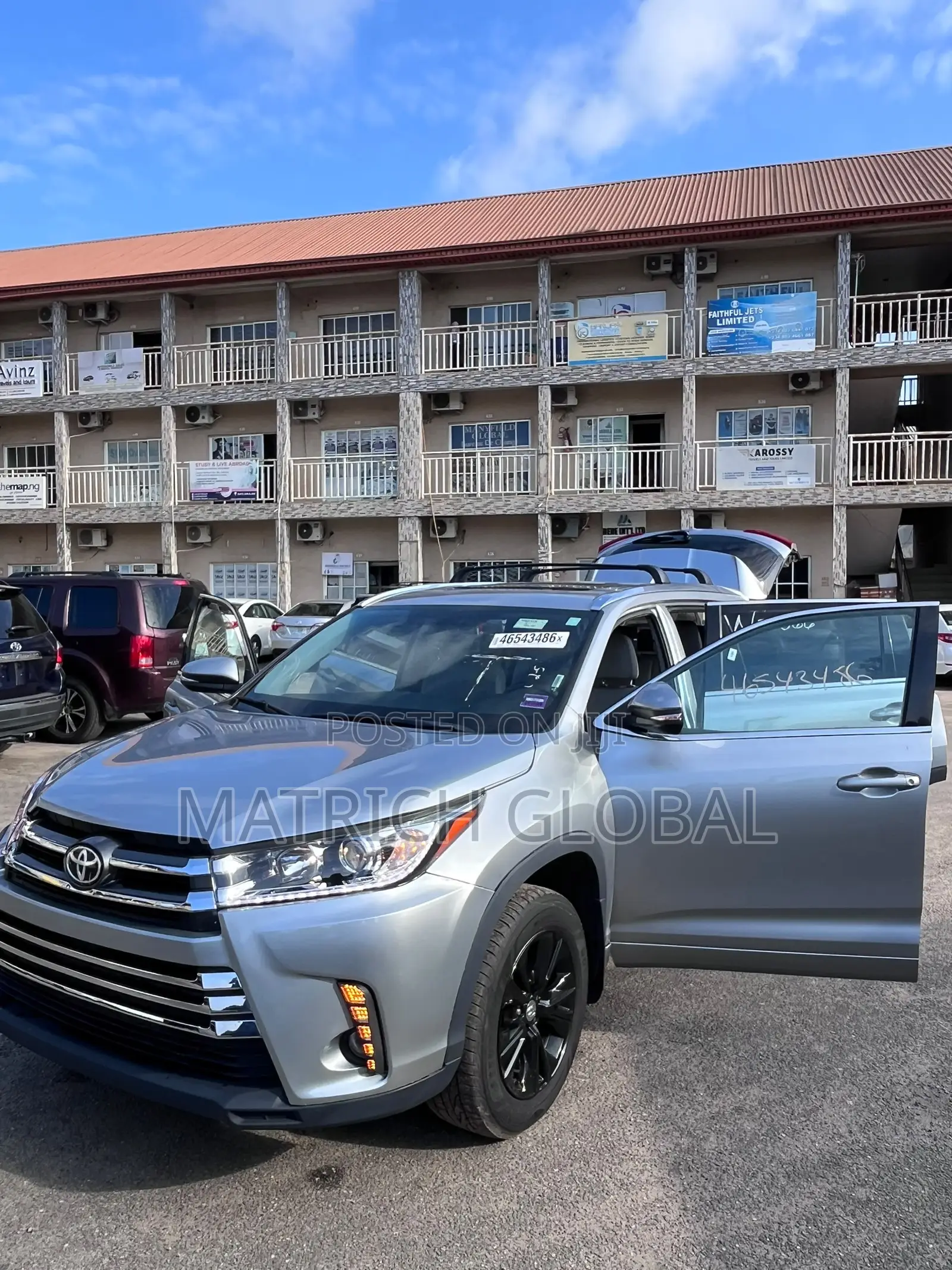 Toyota Highlander XLE 4dr SUV AWD (3.5L 6cyl 6A) 2015 Silver