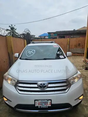 Toyota Highlander Limited 2012 White
