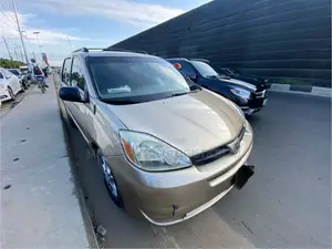 Toyota Sienna LE AWD 2005 Brown