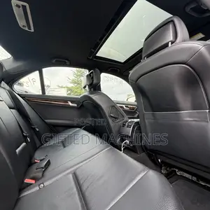 Mercedes-Benz C300 2013 Black
