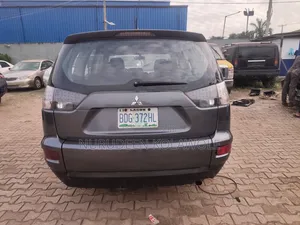 Mitsubishi Outlander 2.4 2008 Gray