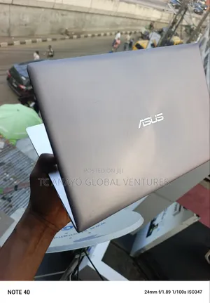 Laptop Asus ZenBook UX303UA 8GB Intel Core i5 SSD 256GB