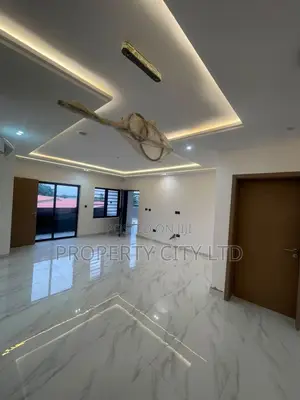 3bdrm Apartment in Ikeja Gra for rent