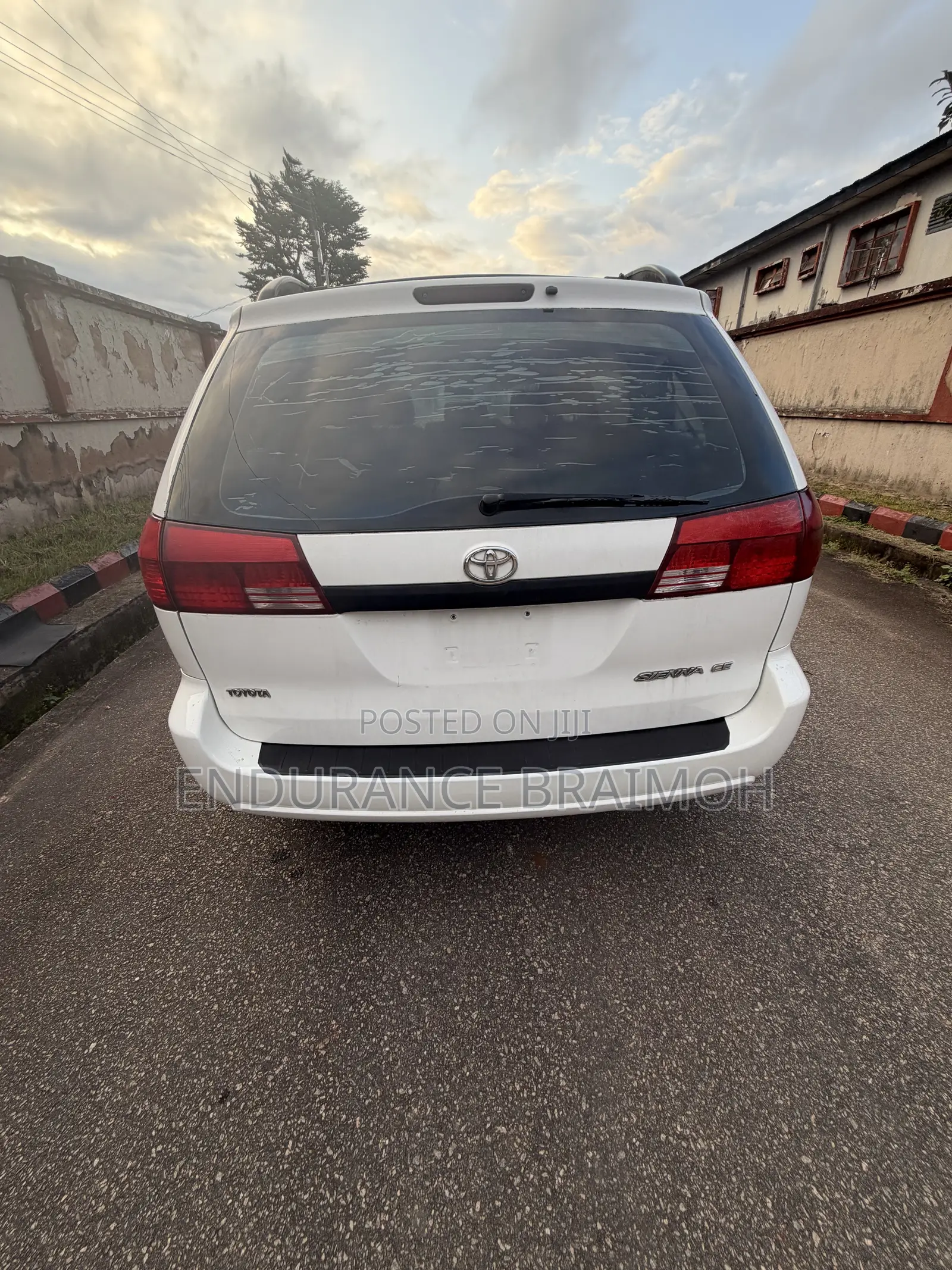 Toyota Sienna 2005 White