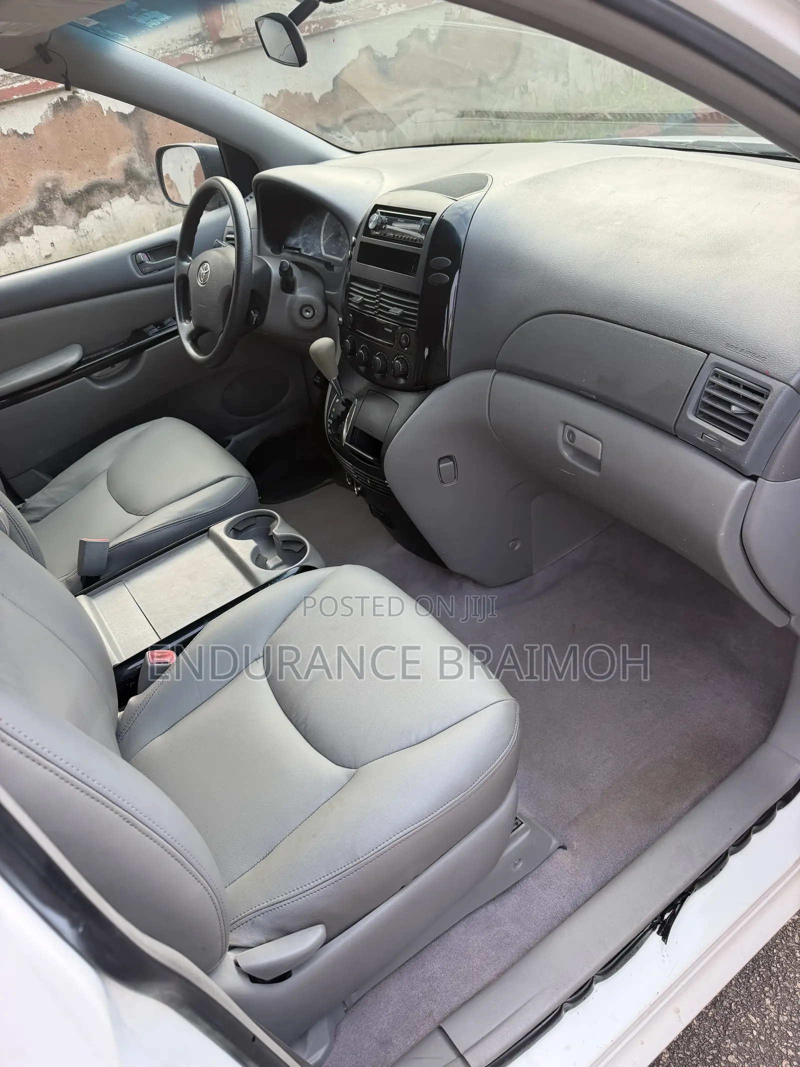 Toyota Sienna 2005 White