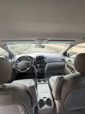 Toyota Sienna 2005 White