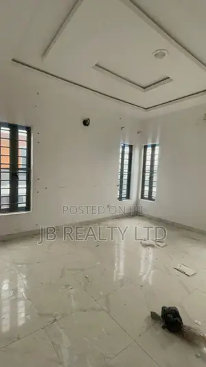 3bdrm Duplex in Lekki for rent