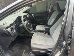 Toyota Corolla 2018 Gray