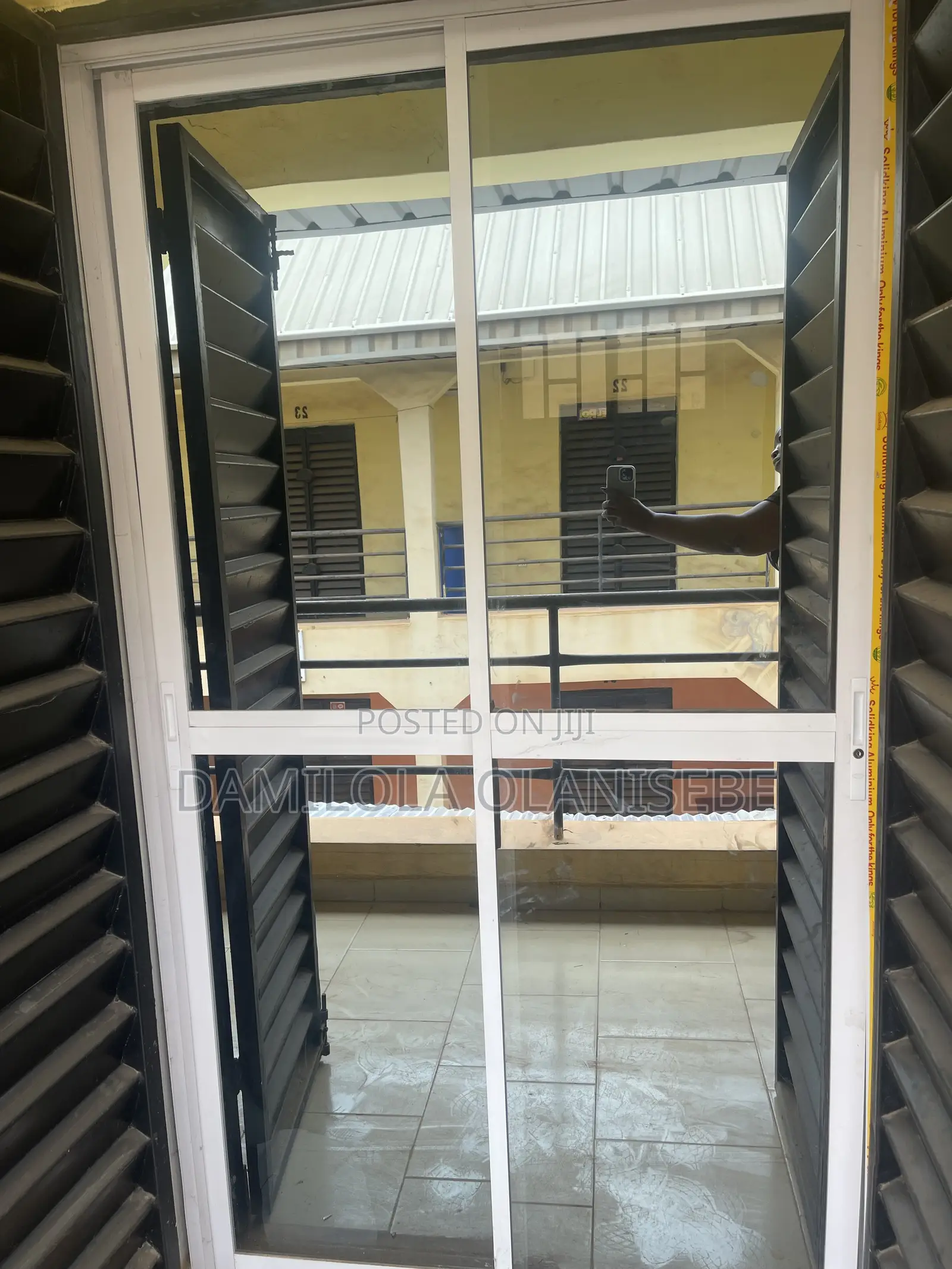 Sliding Door