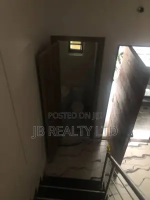 3bdrm Duplex in Lekki for rent