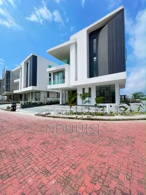 5bdrm Duplex in Osapa london for sale