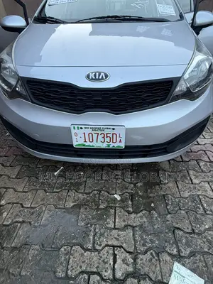 Kia Rio LX 4dr Sedan (1.6L 4cyl 6M) 2014 Silver