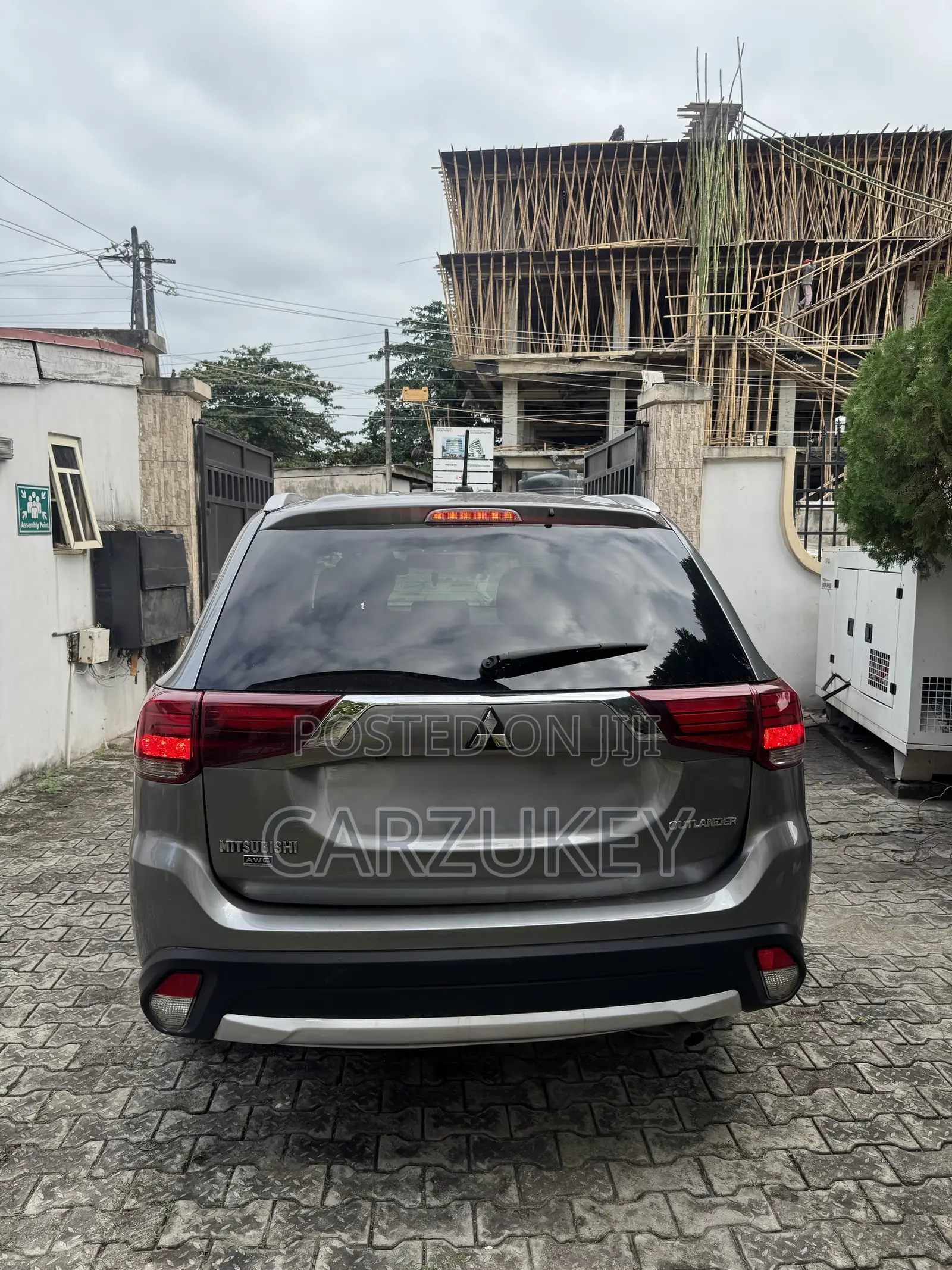 Mitsubishi Outlander 2016 Silver