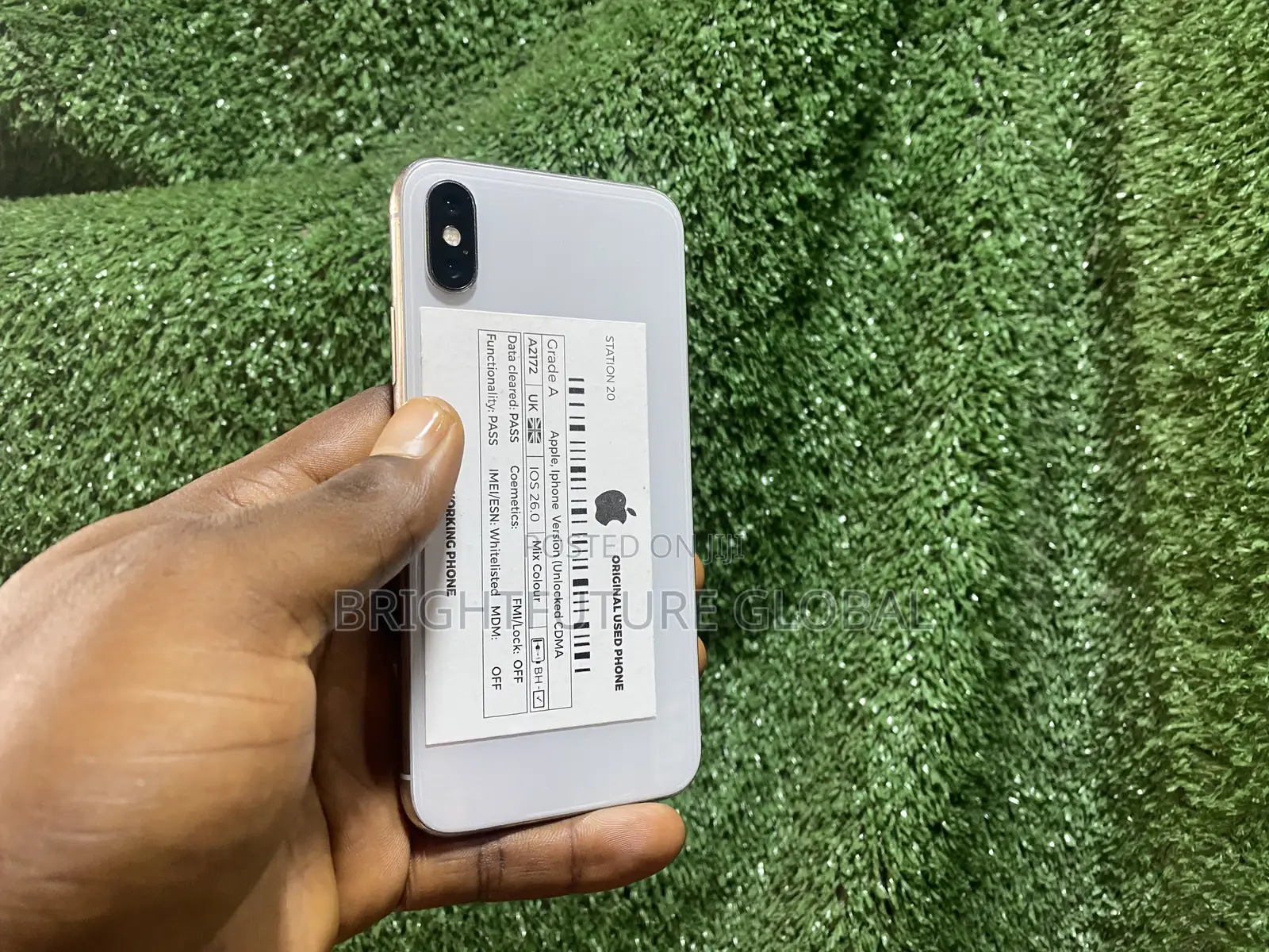 Apple iPhone X 64 GB White