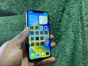 Apple iPhone X 64 GB White
