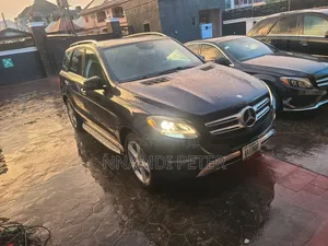 Mercedes-Benz GLE-Class 2017 Blue
