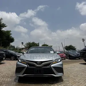 Toyota Camry 2021 Silver