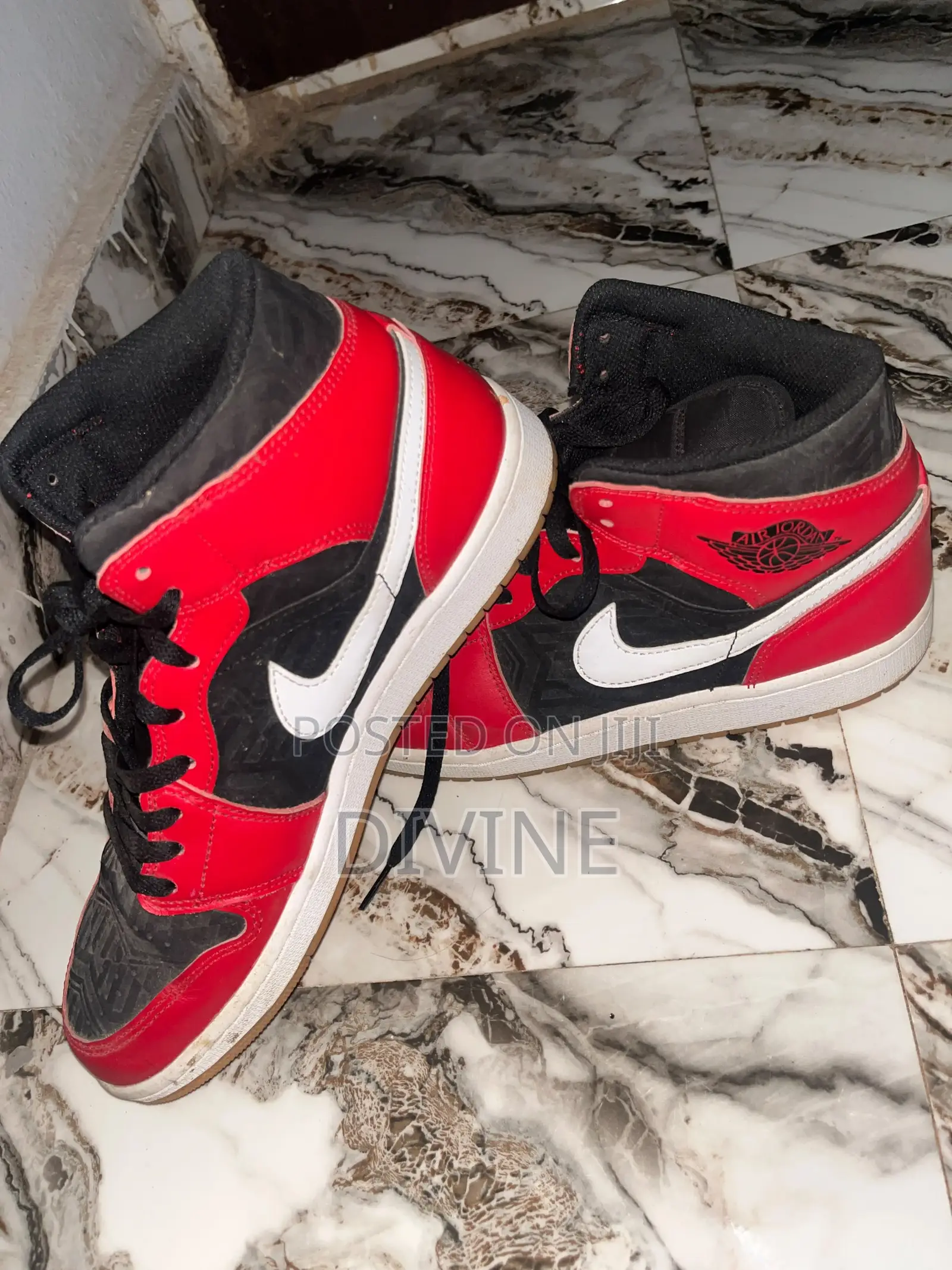 Air Jordan /Nike Sneaker Red, Black and White