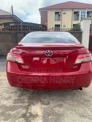 Toyota Camry LE 4dr Sedan (2.5L 4cyl 6AM) 2010 Red