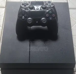 Clean Jail Broken Ps4 in Perfect Condition for Sale