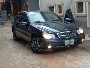 Mercedes-Benz C-Class C 180 Kompressor (W203) 2003 Black