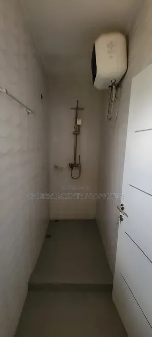 2bdrm Block of Flats in Guzape Property for rent