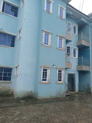 3bdrm Block of Flats in Benin City for rent