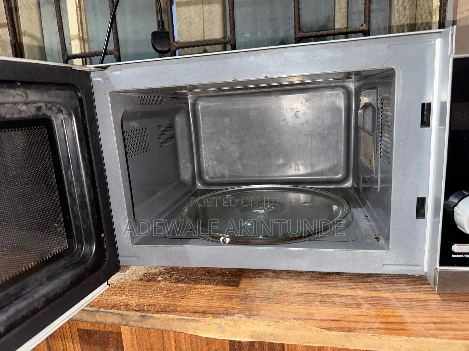 23L Haier Thermocool Microwave With Grill