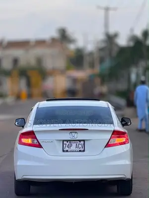 Honda Civic 2013 White