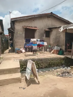 Demolish-Able Bungalow in Iyana Oworo
