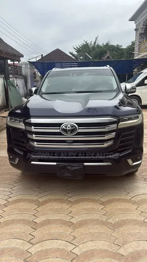 Toyota Land Cruiser 2022 Blue