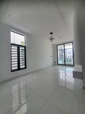 4bdrm Duplex in Lekki for sale