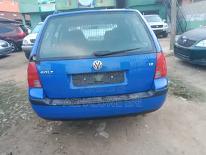 Volkswagen Golf 2005 Blue