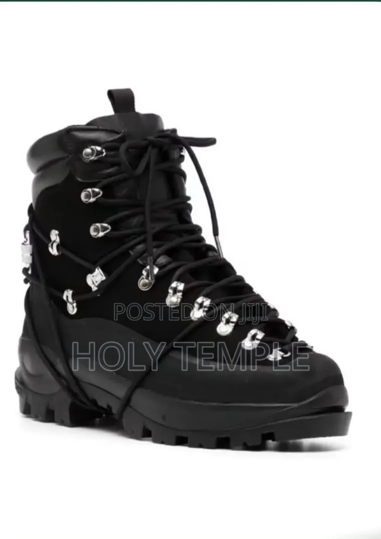 High Quality Stock Boots