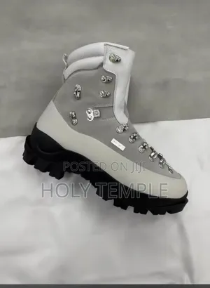 High Quality Stock Boots