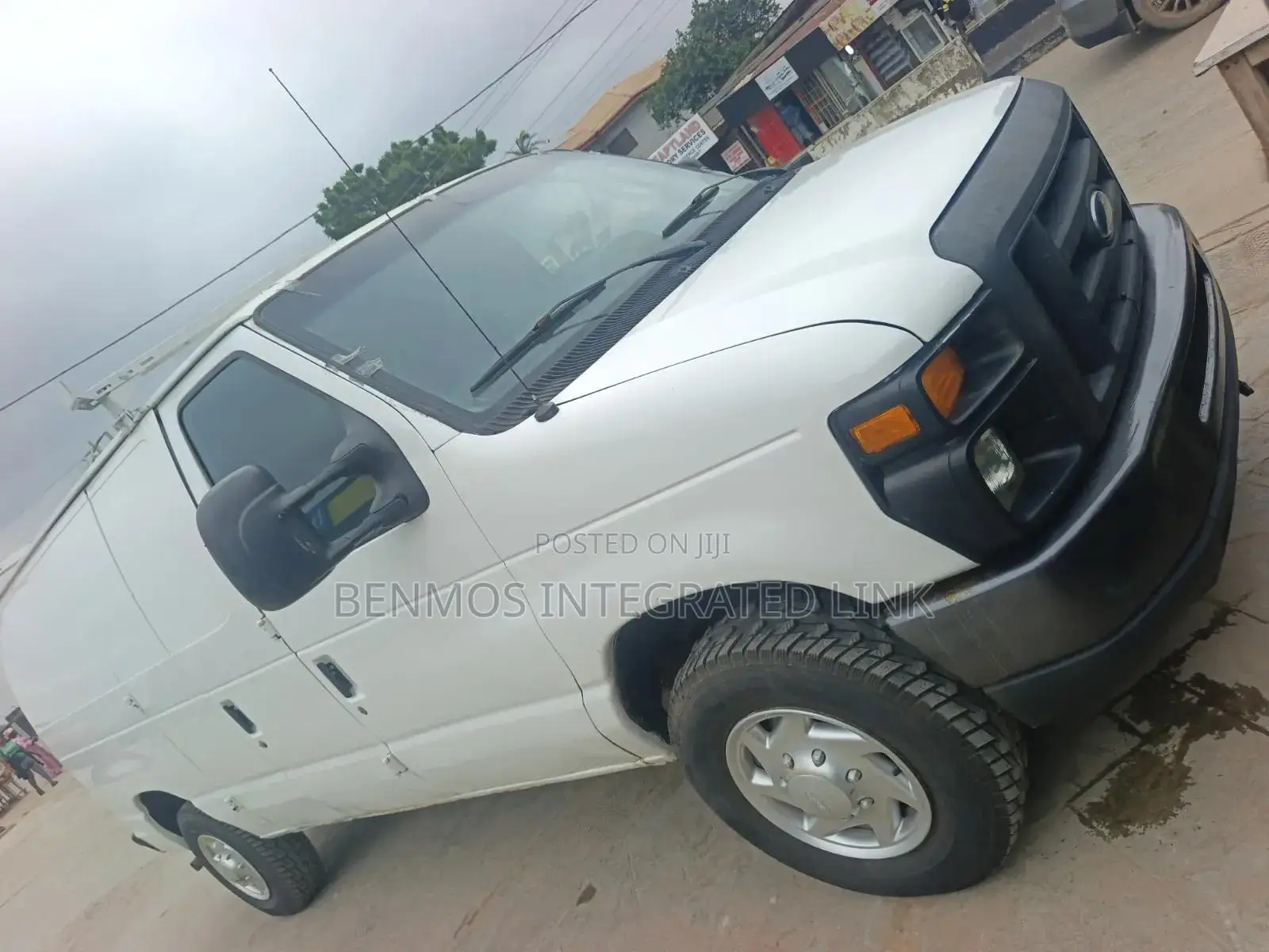 Ford E250 2010 White