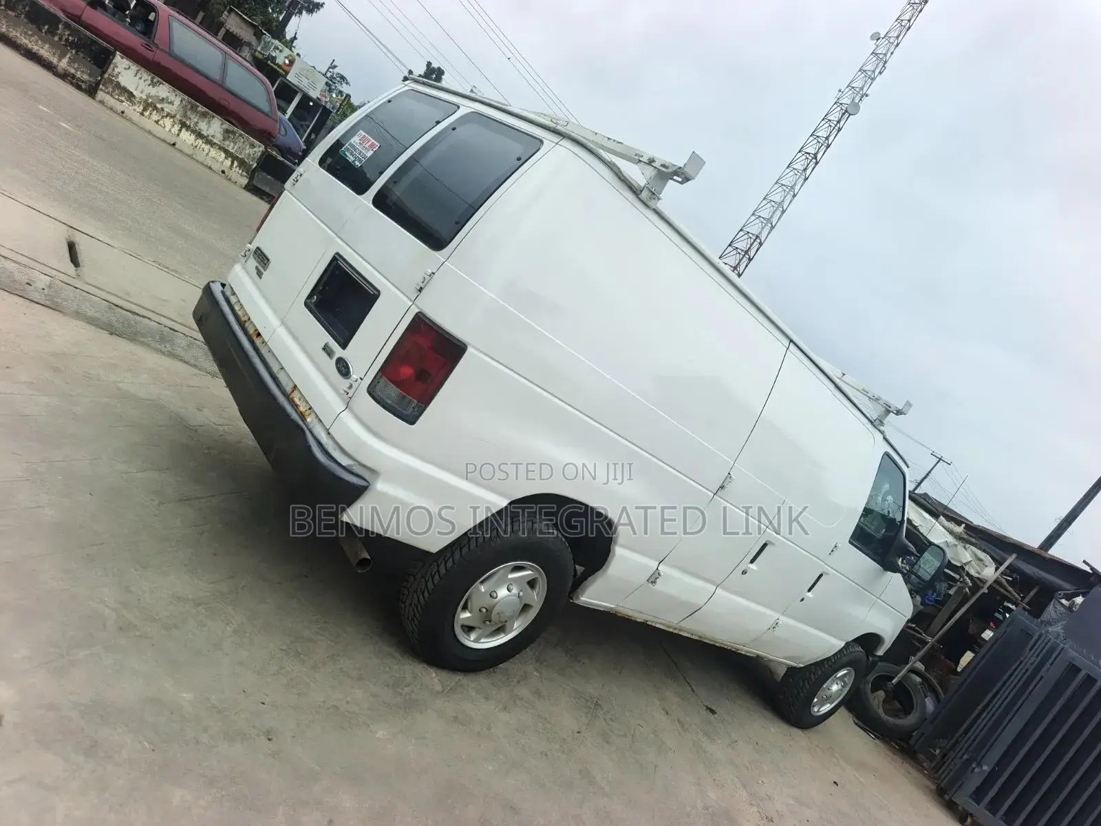 Ford E250 2010 White