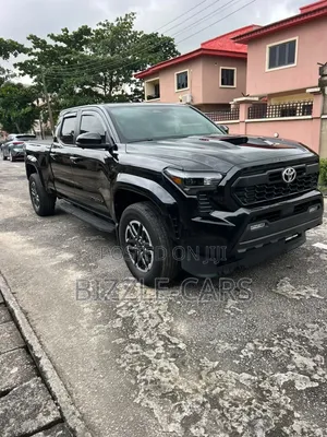 Toyota Tacoma 2025 Black