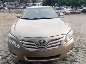 Toyota Camry 2011 Gold