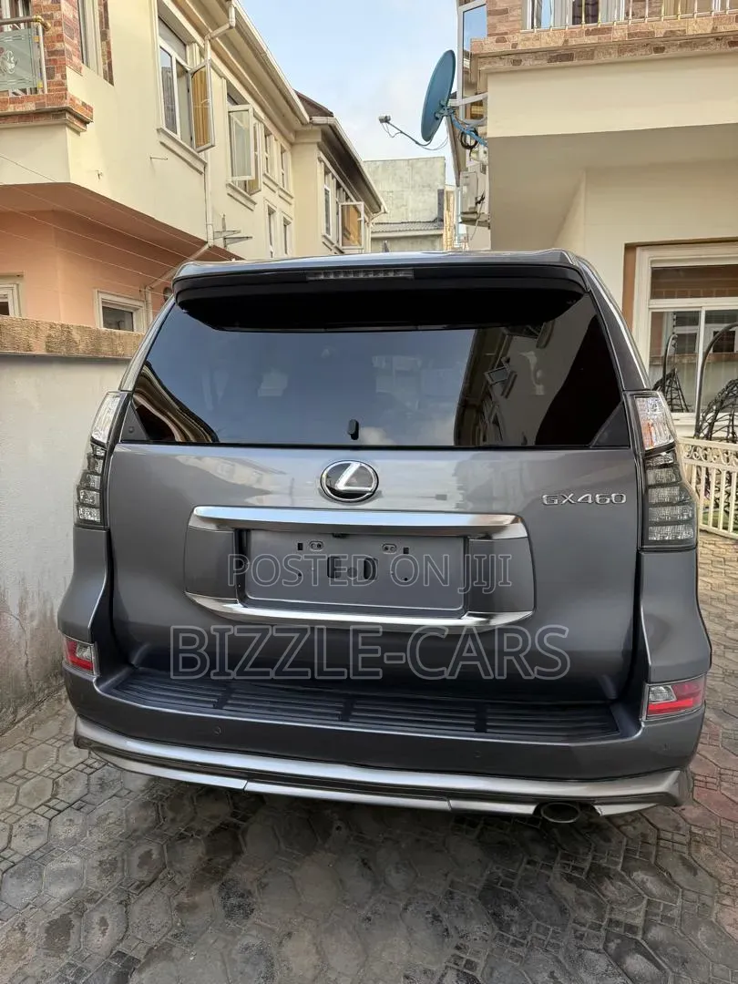 Lexus GX 2023 Silver