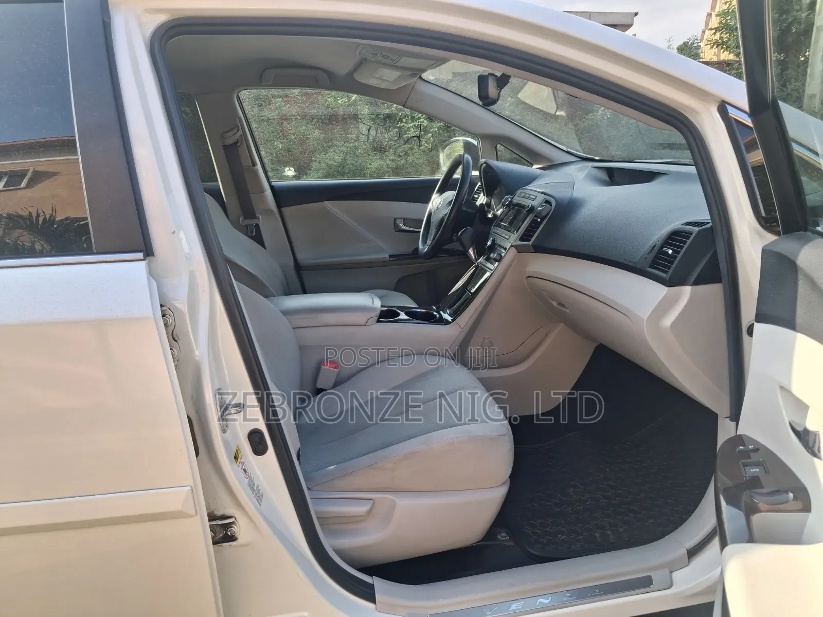 Toyota Venza 2012 White