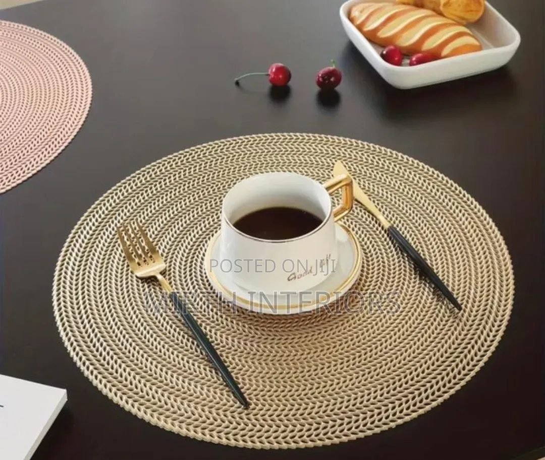 Yale Table Mats