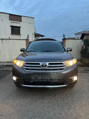 Toyota Highlander Limited 2011 Gray