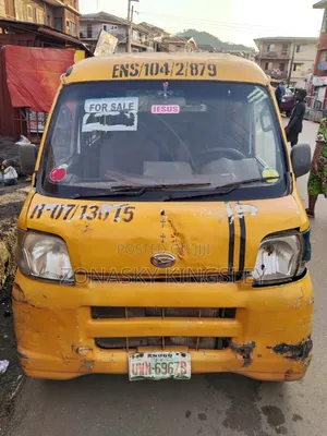 Daihatsu Hijet 2010 Yellow