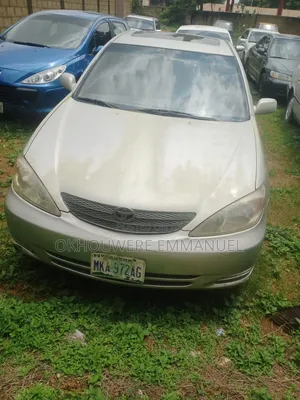 Toyota Camry 2004 Silver